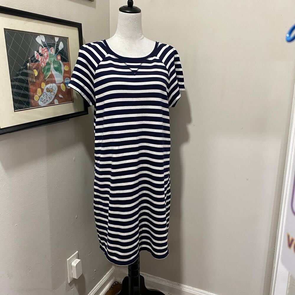 NEW Crown & Ivy Dress Size Large Navy White Stripe Short Sleeve Knit Knee Length